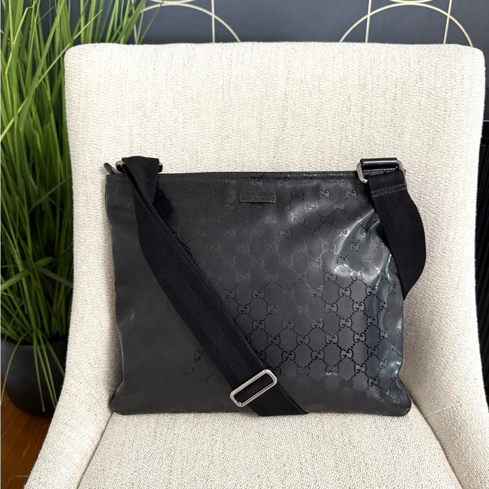 Authentic Gucci GG Imprime Large Messenger Bag in Black